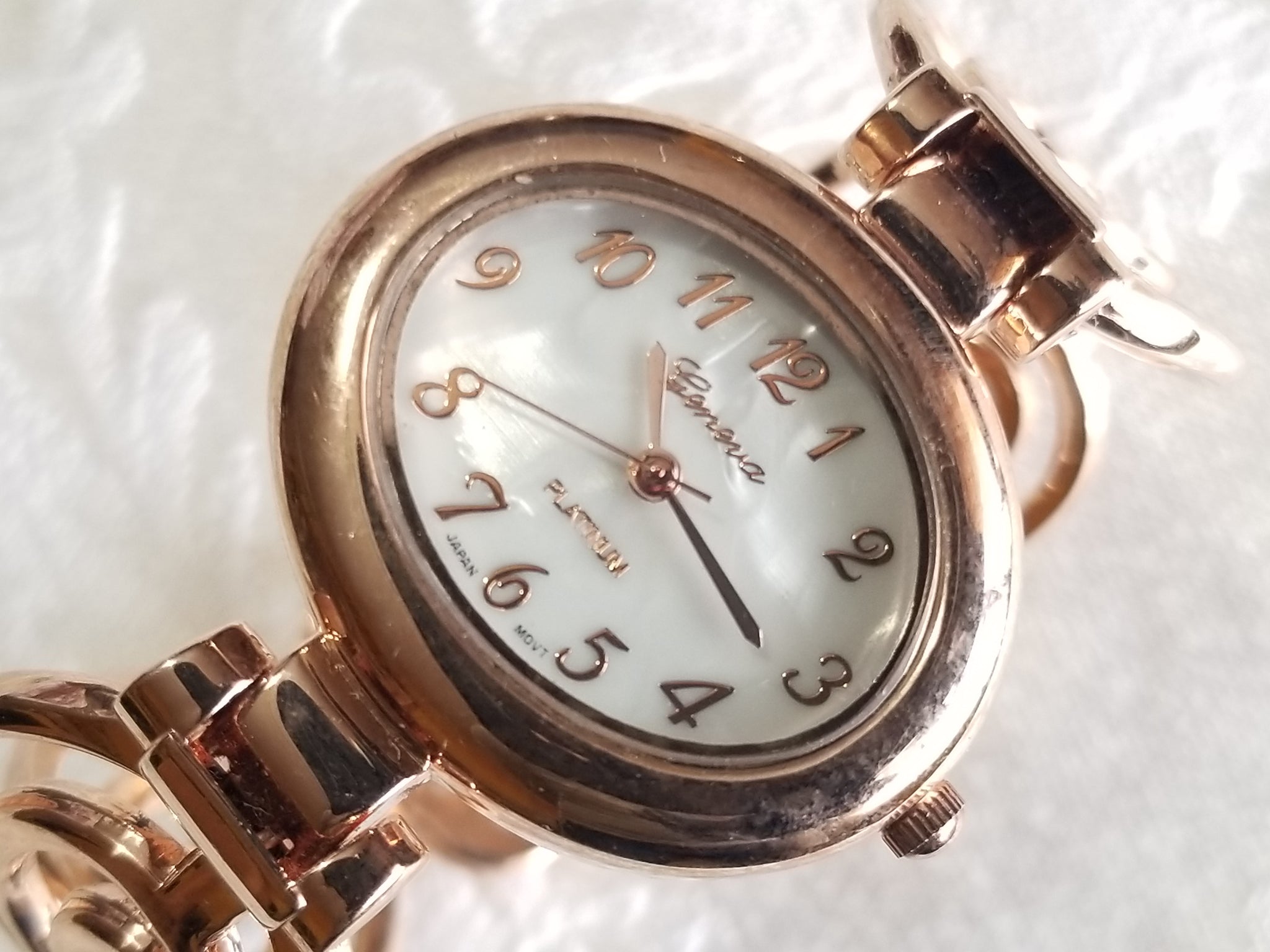 Rose Gold Geneva Platinum Watch – Jewelz Jemz display picture 3